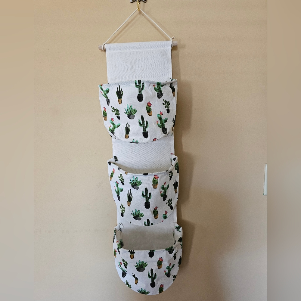 Cactus Print Hanging Organizer